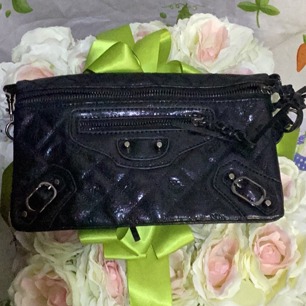 Black handbags 👜